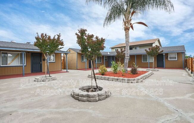 312 W TREAGALLAS RD