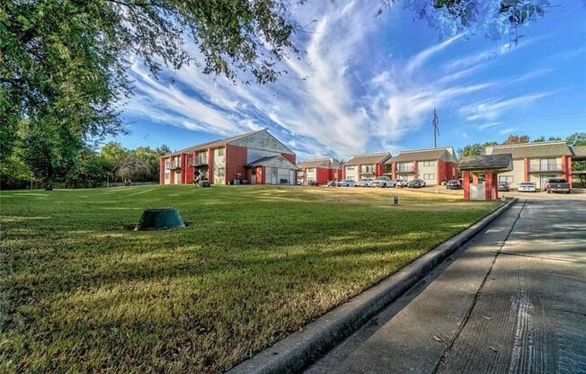 Country Grove Apartments