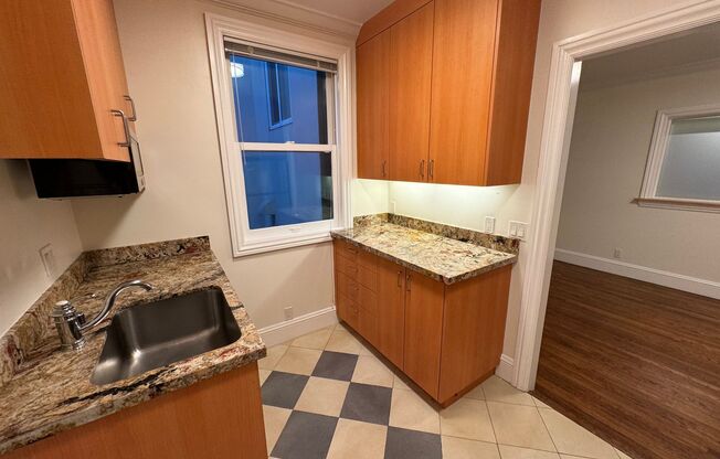 1 bed, 1 bath, $2,995, Unit 10