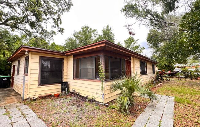 Available June 30! 2BR/1BA beautiful house in Orlando!