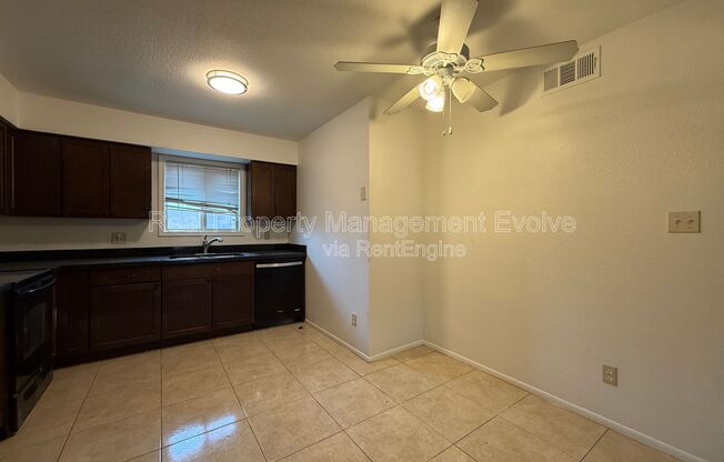 2 beds, 1 bath, 763 sqft, $995, Unit 119