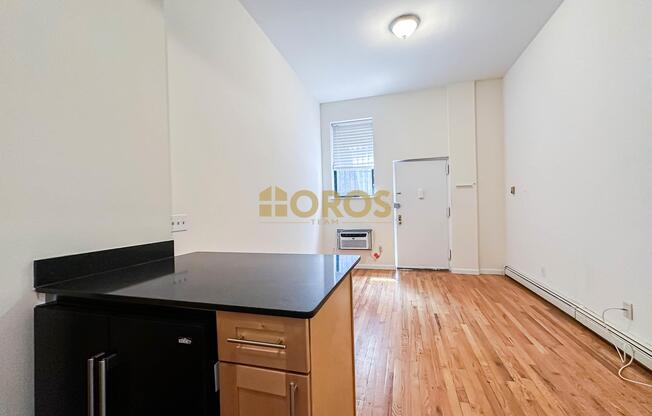 1 bed, 1 bath, $2,795, Unit 1-A