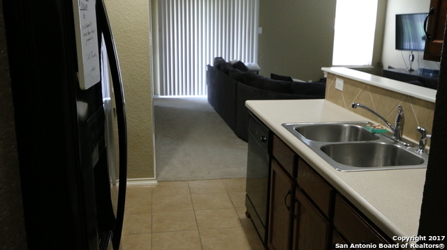 3 beds, 2 baths, $1,550