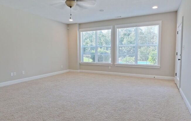 Estate STYLE home with pool and basement in Riverwood Plantation, Evans GA