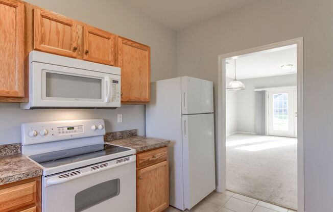 2 beds, 1 bath, $1,450, Unit 10