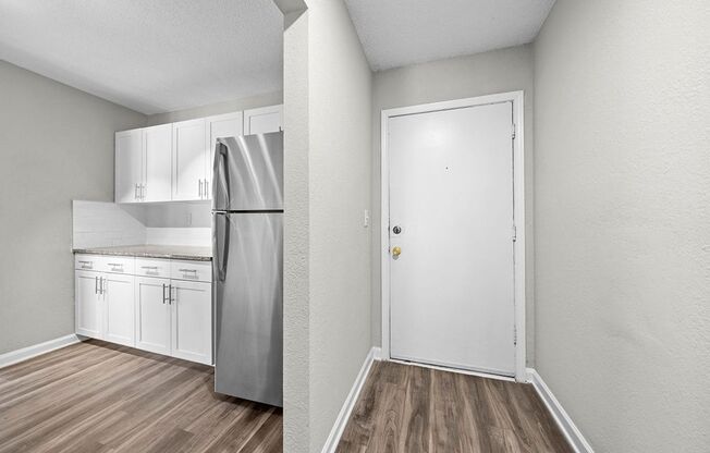 2 beds, 1 bath, 1,092 sqft, $1,199, Unit 537-201