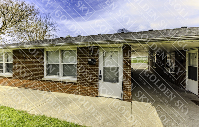 709 S HUTCHINSON AVE
