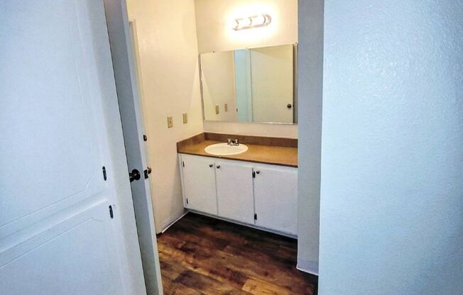 2 beds, 2 baths, 988 sqft, $2,175, Unit 122
