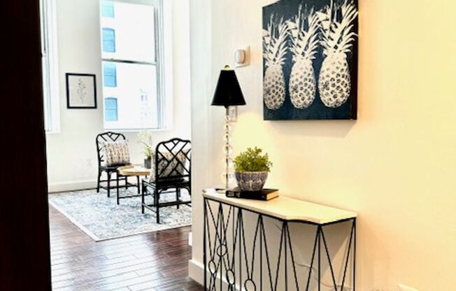 Studio, 1 bath, 382 sqft, $1,350, Unit 307