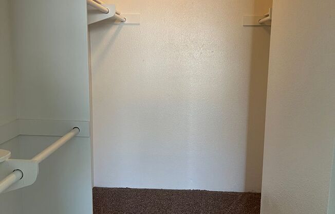 2 beds, 1 bath, 800 sqft, $2,150, Unit 50