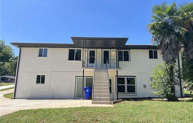 Newly Renovated 2BR/2BA Apartment near Downtown Decatur