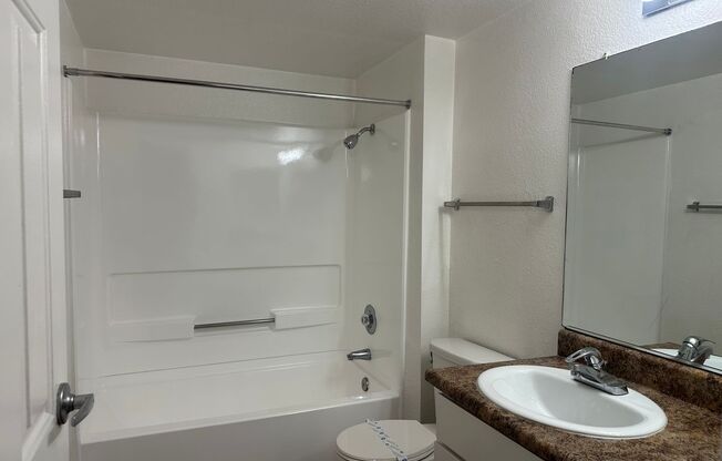 2 beds, 2 baths, 986 sqft, $2,595, Unit 507