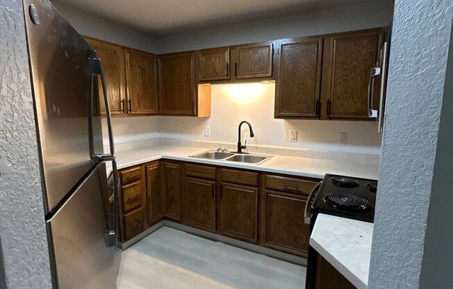 3 beds, 2 baths, 1,302 sqft, $1,300, Unit 205-306G