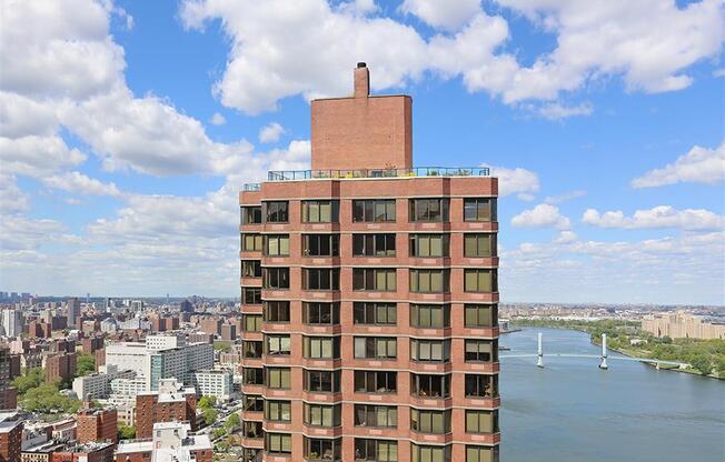 1 bed, 1 bath, $4,295, Unit 34E