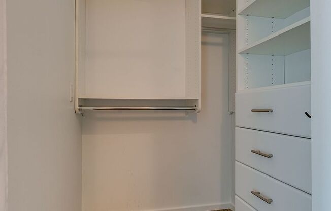 2 beds, 2.5 baths, $3,995, Unit Unit 809
