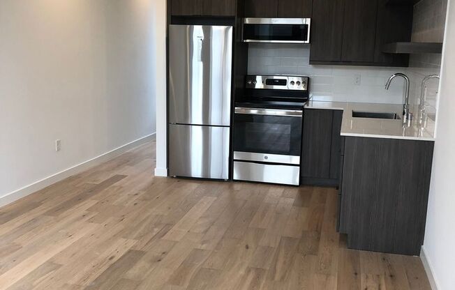 2Bd/2Ba Seattle Townhome