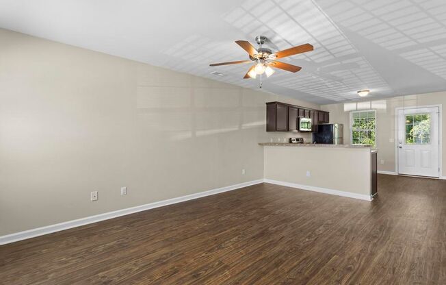 Minutes to OAJ Airport! Newly Remodeled Townhome!