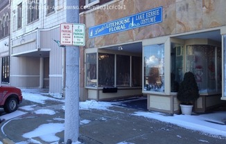 410 BROADWAY AVE