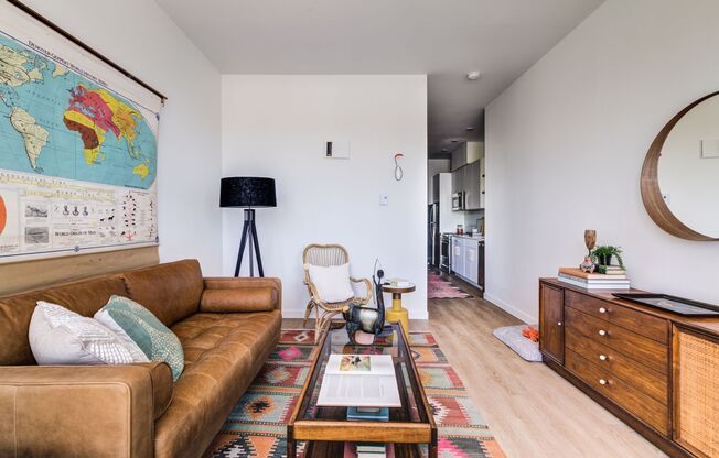 1 bed, 1 bath, 563 sqft, $1,549, Unit 211