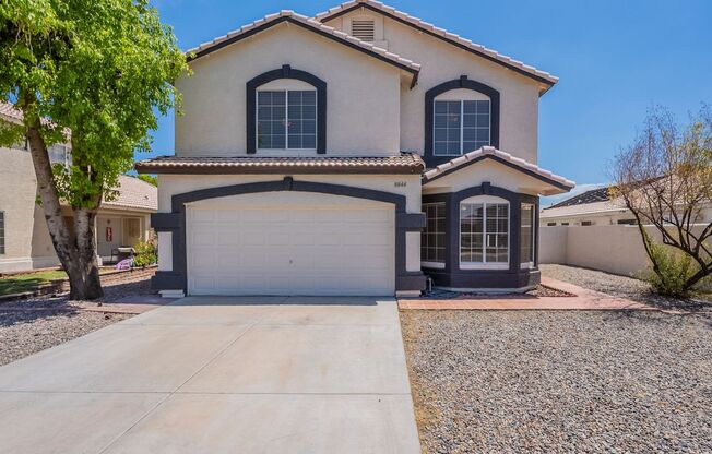 Spacious 5-Bedroom Home with Loft in Prime Glendale Location