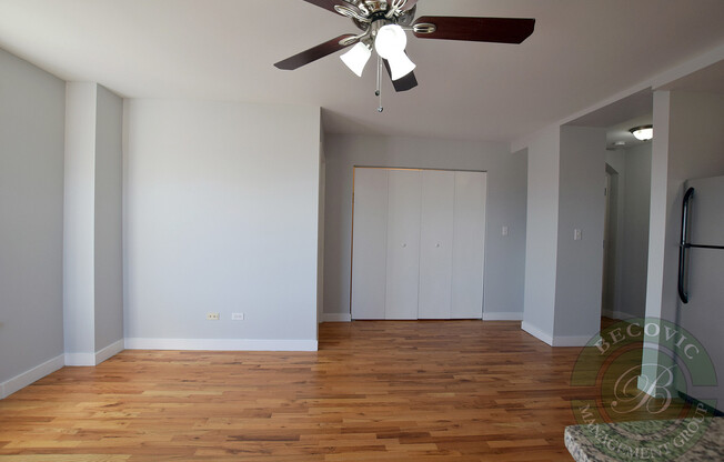 Studio, 1 bath, 266 sqft, $1,350, Unit 7450-71