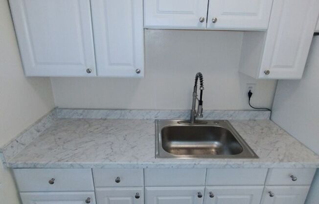 Hamilton Court Apartments