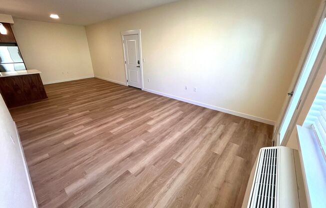 2 beds, 1 bath, $1,910, Unit E204