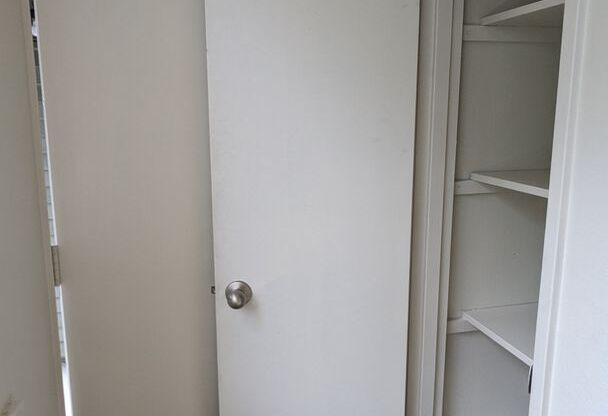 3 beds, 1.5 baths, 1,500 sqft, $1,893, Unit 2712-3