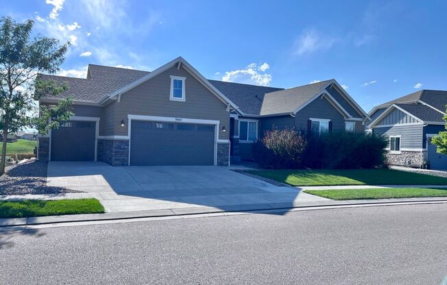 Gorgeous Home on Buffalo Run Golf Course!