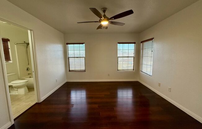 3 beds, 2.5 baths, $2,300