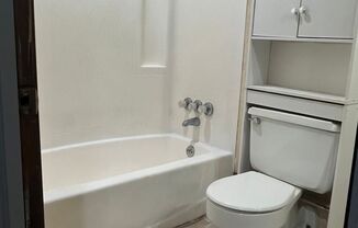 3 beds, 1 bath, $995