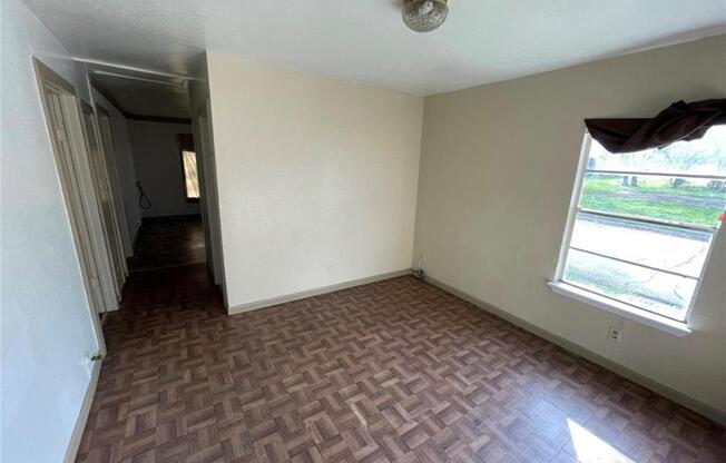 3202 HINTON BLVD