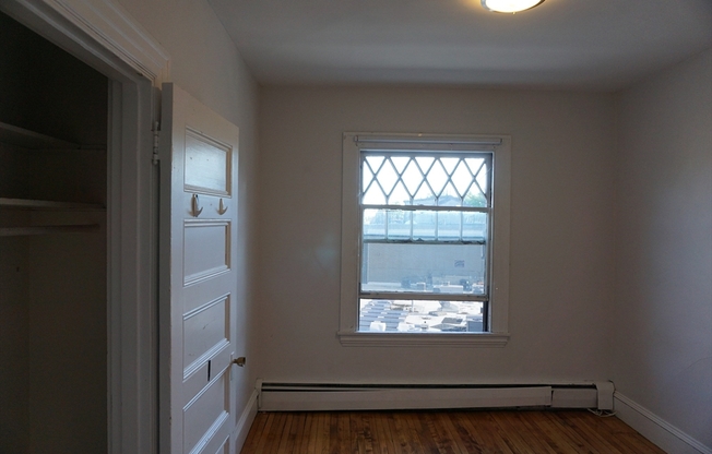 1800 Mass Ave Apt 32