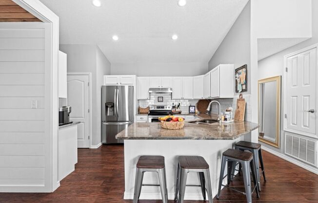 Beautiful 4-Bedroom Home in Gated Emerald Lakes – Spacious, Updated & Pet-Friendly!