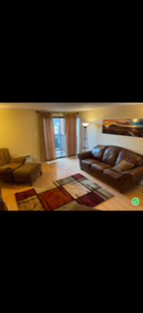 2 beds, 1 bath, $1,750, Unit 208