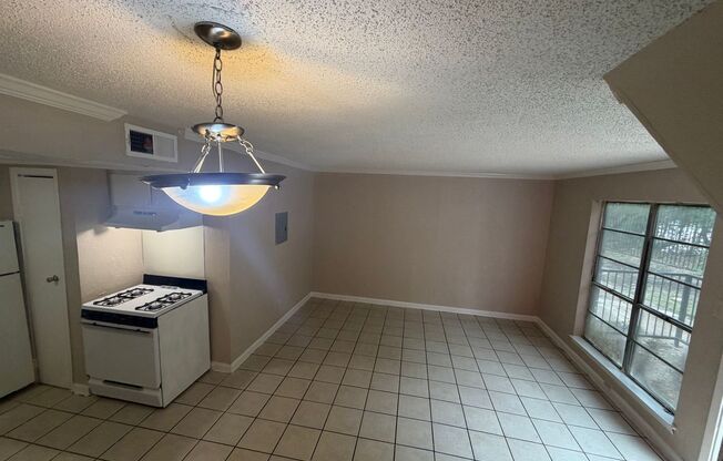 1 bed, 1 bath, 725 sqft, $1,200, Unit 1006