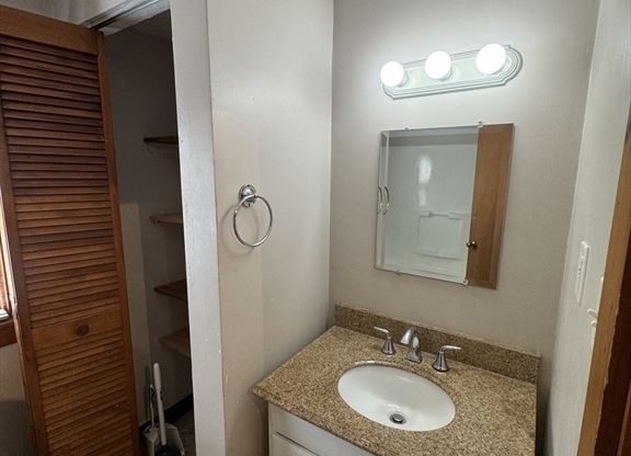 1 bed, 1 bath, 700 sqft, $2,300, Unit 1