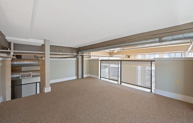 1 bed, 1 bath, 1,439 sqft, $1,653, Unit 3301-211