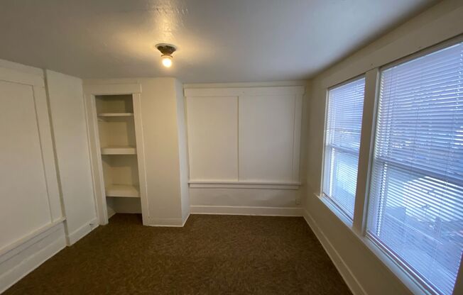 2 beds, 1 bath, $950