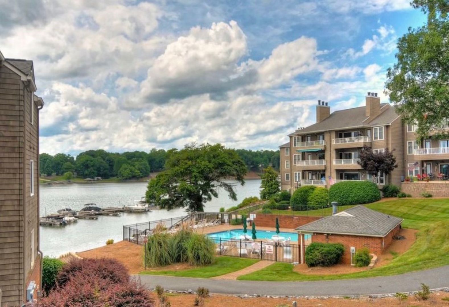 Beautiful waterfront condo on Lake Wylie!