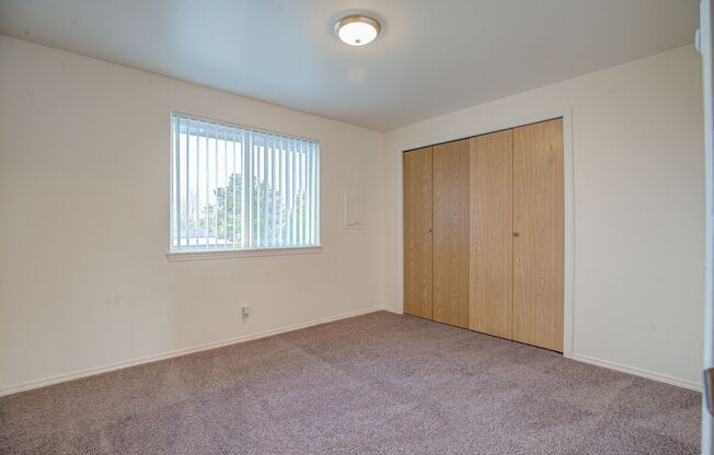 2 beds, 1 bath, 856 sqft, $1,290, Unit 269-36