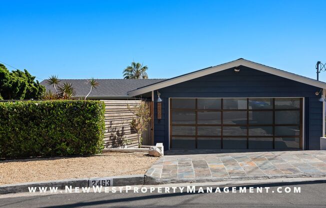 Exquisite Pacific Beach 4 bedroom located on a quiet cul-de-sac in the coveted Floral Terrace community! Small Pet OK! Available Now!