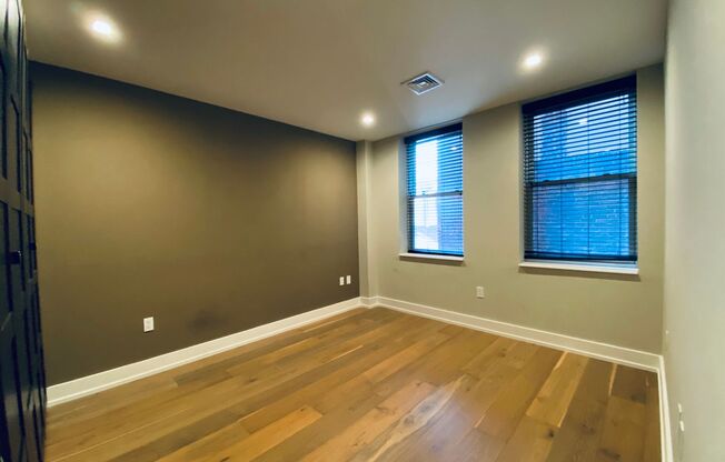 2 beds, 2 baths, 700 sqft, $2,900, Unit 407