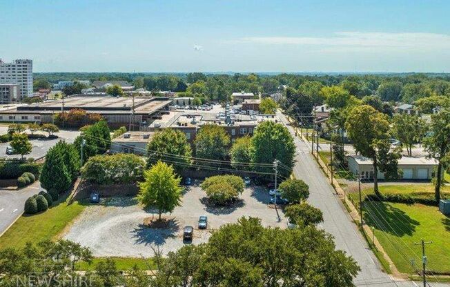 1 bed, 1 bath, 800 sqft, $1,100, Unit B