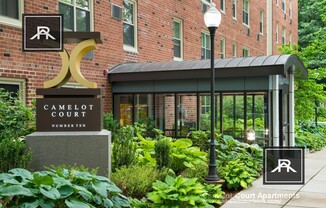 13 CAMELOT CT