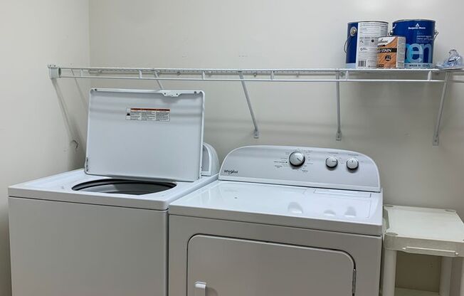 RENT SPECIAL - 2 Bedroom 2 Bath Townhouse Available in Windsor Park - Leland