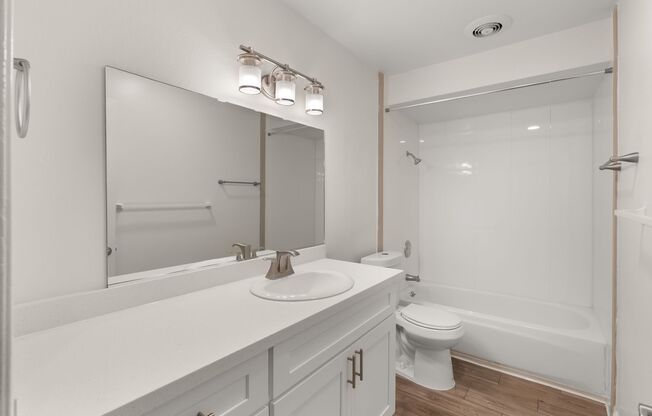 3 beds, 2 baths, 1,250 sqft, $2,800, Unit 101