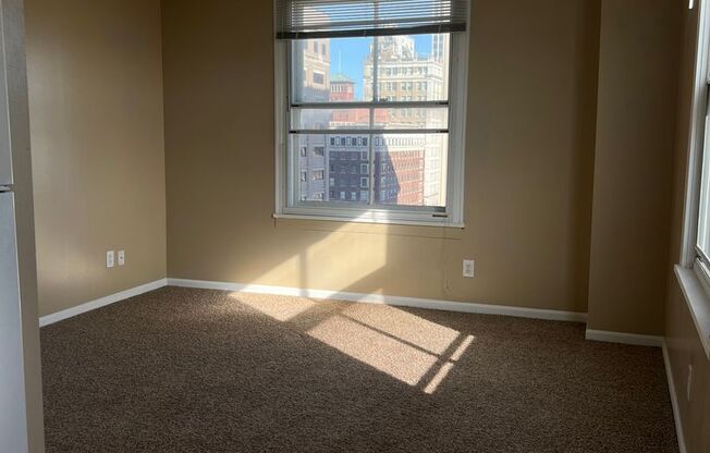 2 beds, 1 bath, 740 sqft, $1,195, Unit 1205