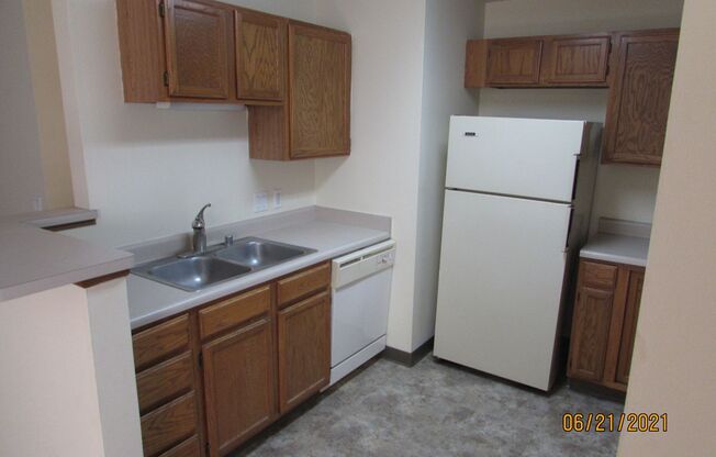 (583) - 18 Woodridge Court