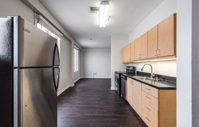 1 bed, 1 bath, 720 sqft, $2,350